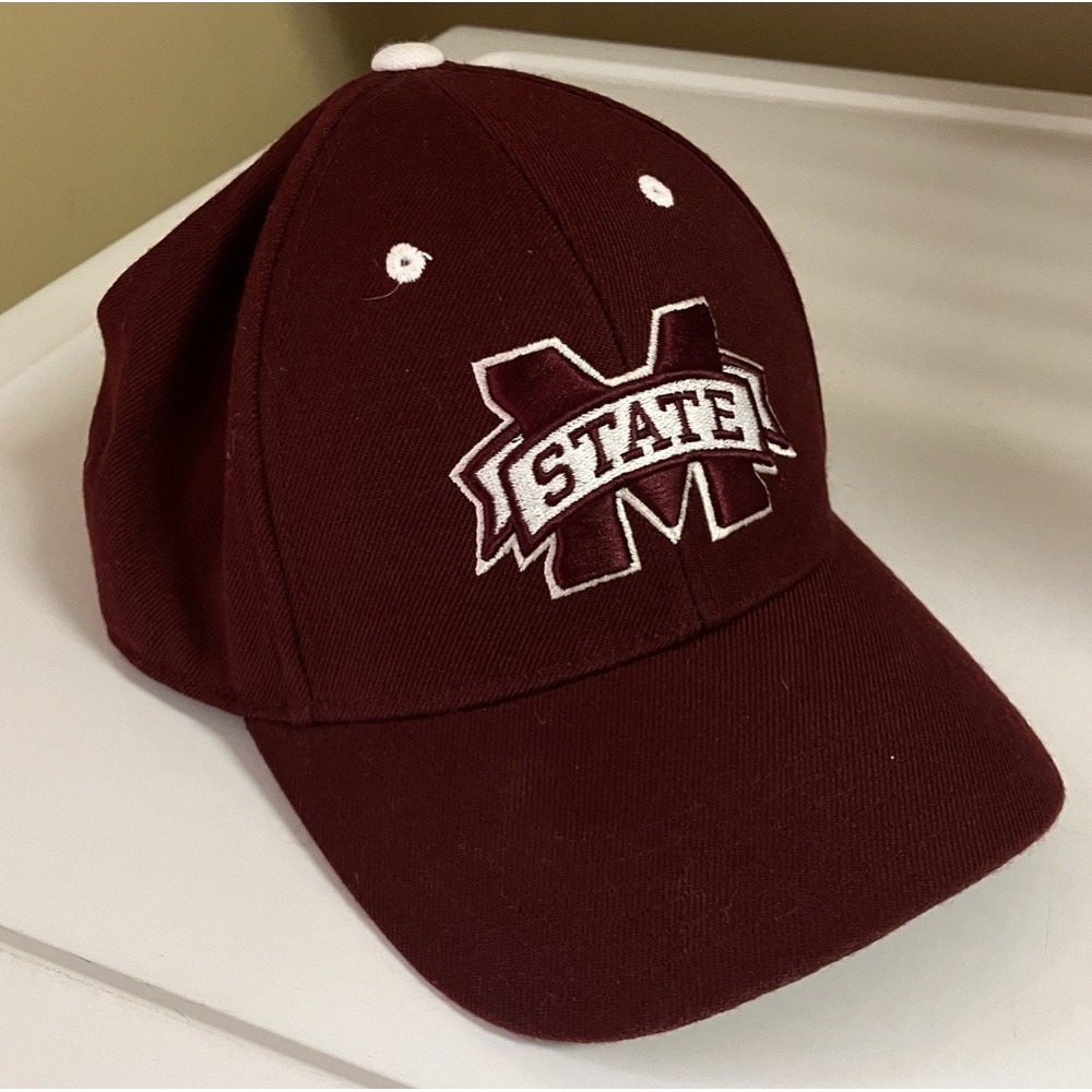 Mississippi State‎ Bulldogs MSU Fitted Hat Top of the World 7 1/4 Maroon